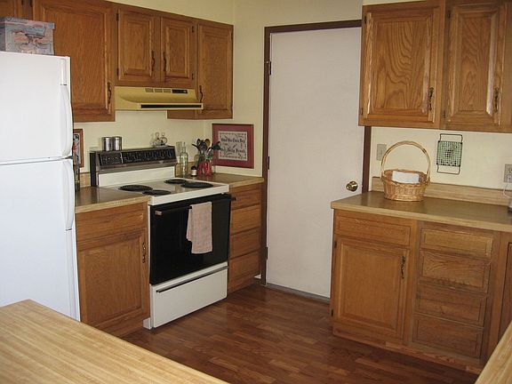 2nd image of 203 Ponderosa Dr