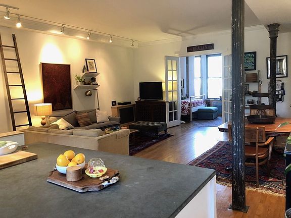 4th image of 127 Coffey St APT 1
