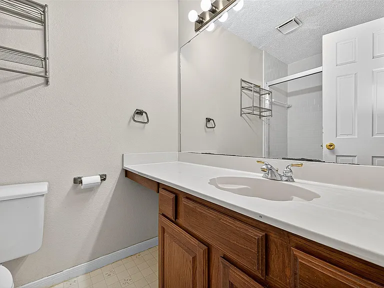 4514 Treasure Trl — Photo 38