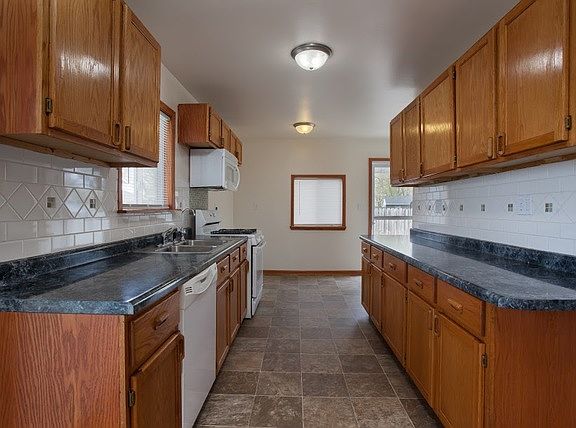 4th image of 1226 Drexel Blvd