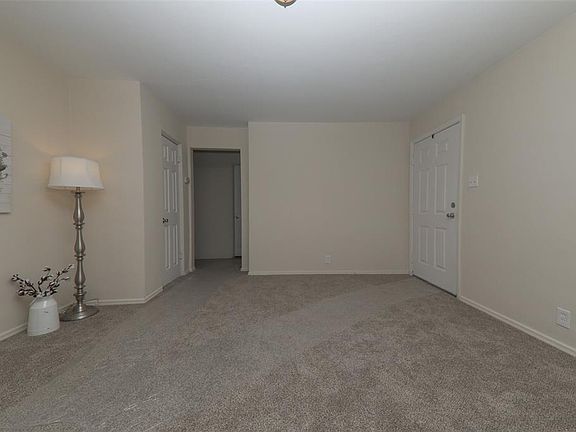 5th image of 2417 Jerden Ave