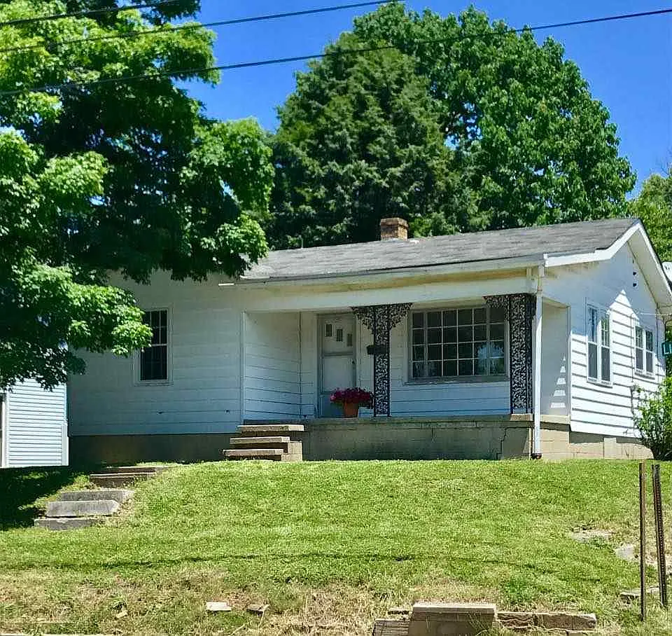 932 Lincoln Ave photo 1