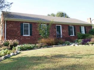 1471 S Peace Haven Rd, Clemmons, NC 27012