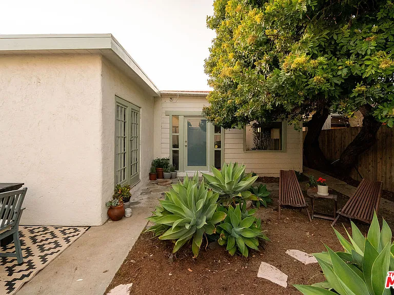 818 Palms Blvd — Photo 55