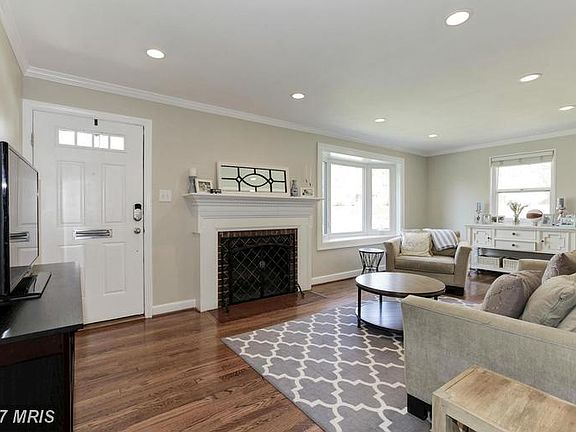 4th image of 4902 Druid Dr