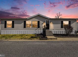 211 Kerria Ln, Middle River, MD 21220