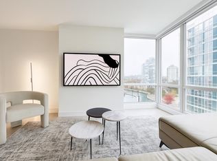 1077 Marinaside Cres #90X, Vancouver, BC V6Z2Z5