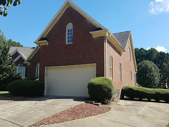 2nd image of 2324 Fountain Head Cir SE