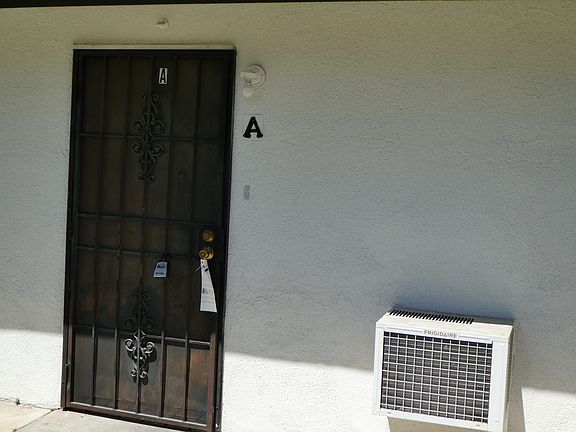 5th image of 966 W Pine St APT A