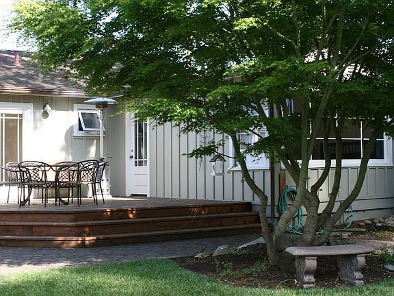 3rd image of 701 Riverview Dr