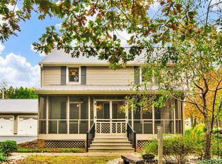 569 Sand Hill Rd, Hope Mills, NC 28348