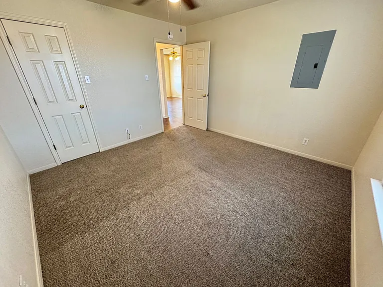 1101 Circle M — Photo 11