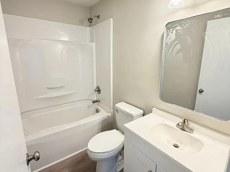 1404 Oakwood Ave — Photo 8