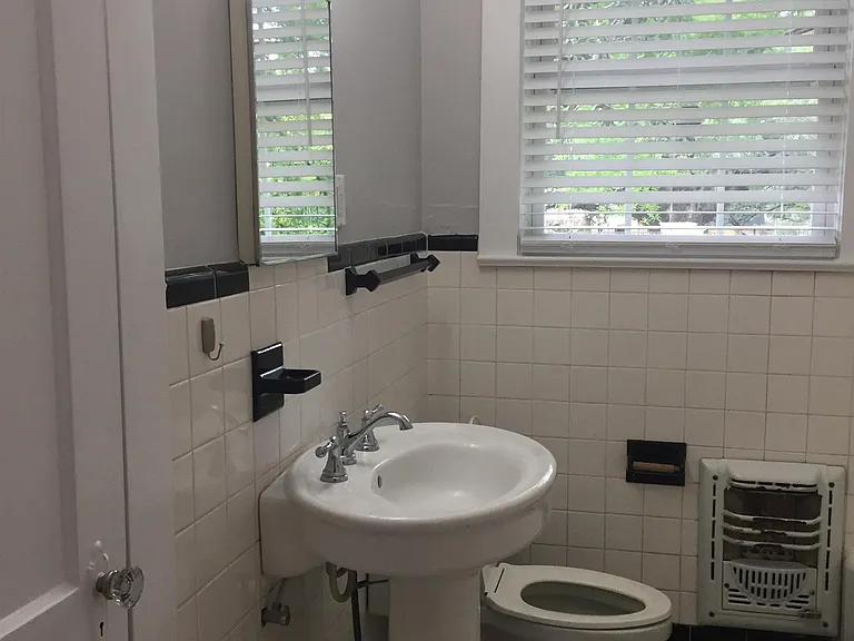 1330 Camellia Ave #1330 — Photo 11