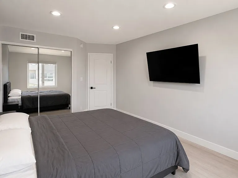1250 S Westgate Ave #302 — Photo 13