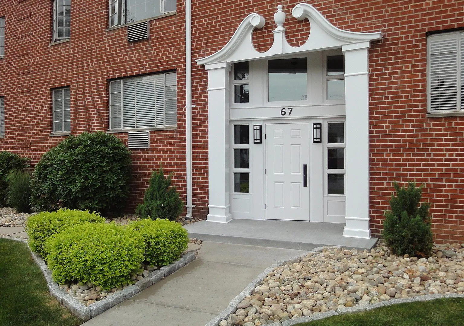 1 bed, 900 sqft, $1,800 — Photo 1