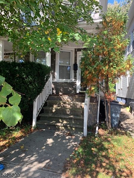 2nd image of 493-97 Hamilton St