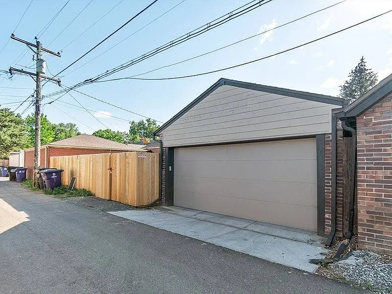 1418 Glencoe St — Photo 42