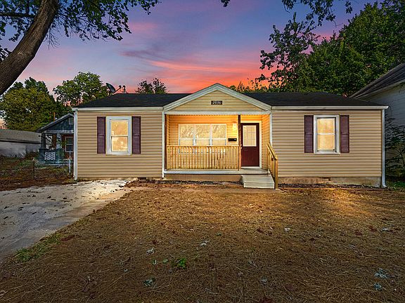 2nd image of 2036 N Pickwick Avenue