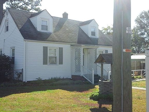 3rd image of 8 Maurice Ave