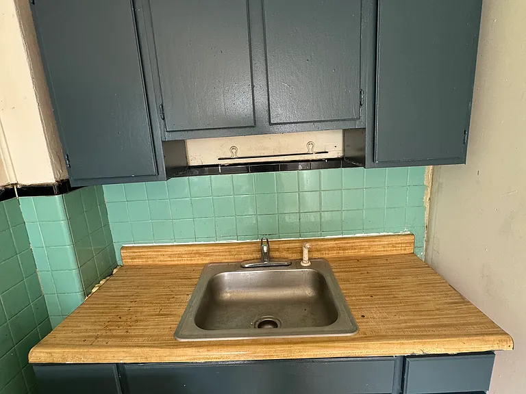 521 E Westmoreland St — Photo 10