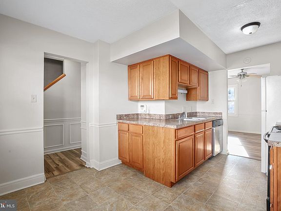 4th image of 57 Bristol Ct