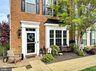 251 Buckeye Cir, La Plata, MD 20646