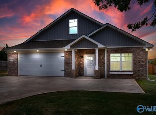 16880 Menefee Rd, Athens, AL 35613