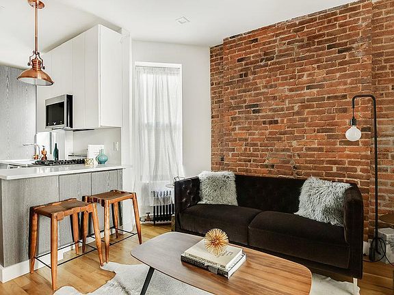 5th image of 223 W 10th St APT 3A
