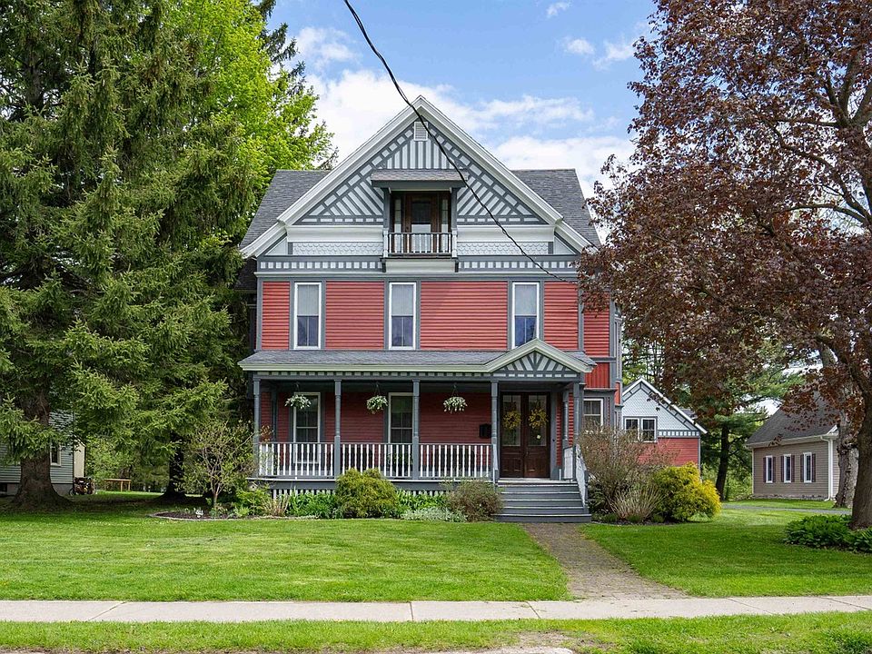 1st image of 19 College St