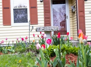 10 Robinson Ct, North Andover, MA 01845