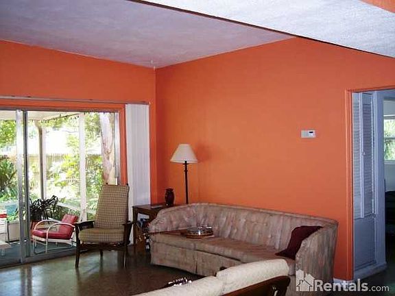 3rd image of 1230 Ceylon Dr