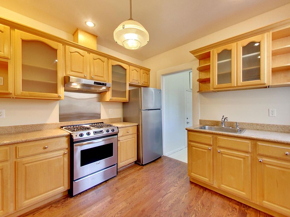 1st image of 486 Grove St #486