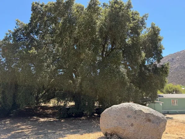 37525 E Benton Rd, Temecula, CA 92592