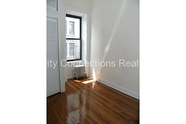 Rented by City Connections Realty | media 28