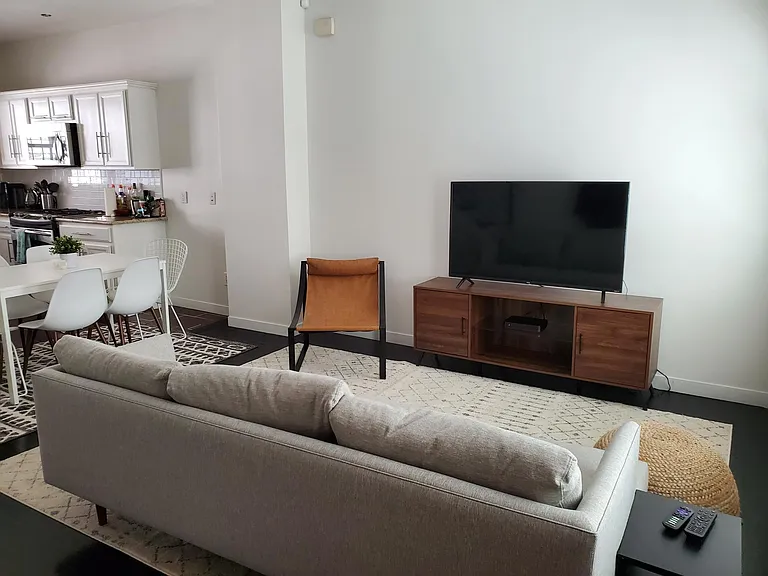 1813 Addison St — Photo 11
