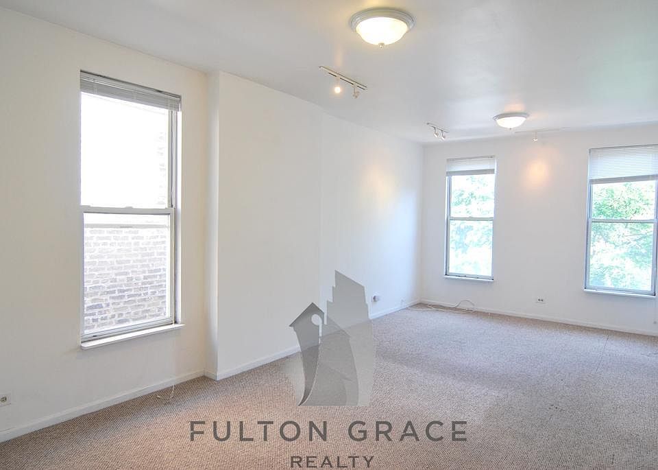1st image of 1956 N Wilmot Ave #3