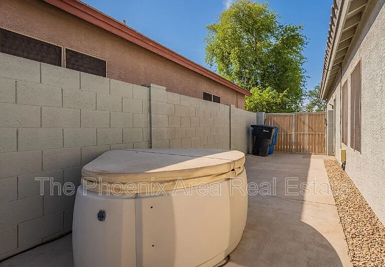 2823 E Tulsa St — Photo 48