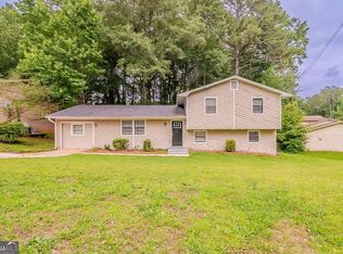 2233 Cherokee Valley Dr, Lithonia, GA 30058