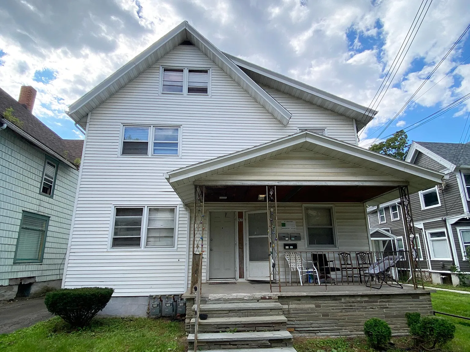 7 bed, 2728 sqft, $5,250 — Photo 1