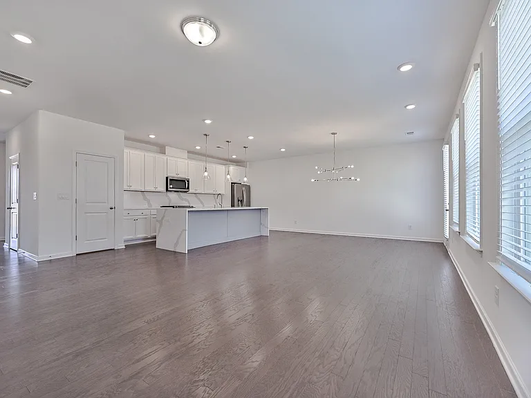 3928 Hester St — Photo 7