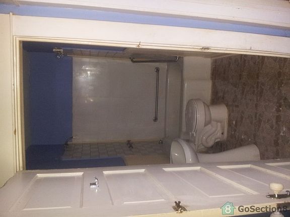 3rd image of 3467 Bowen Ave