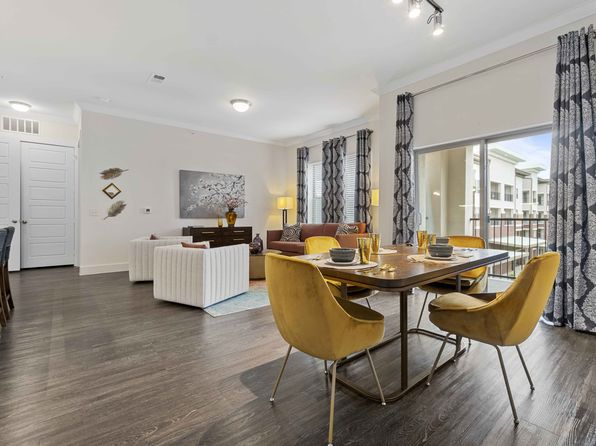 1890 Mercer Pkwy #3-3405