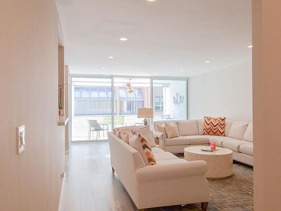 3rd image of 131 N Gale Dr APT 3