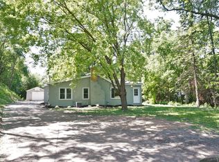 1716 Essex Rd, Minnetonka, MN 55305