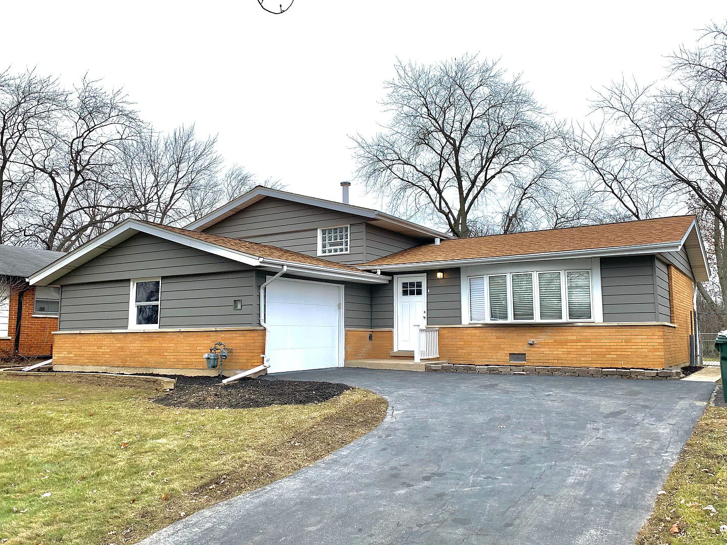 3300 Woodworth Pl photo 1