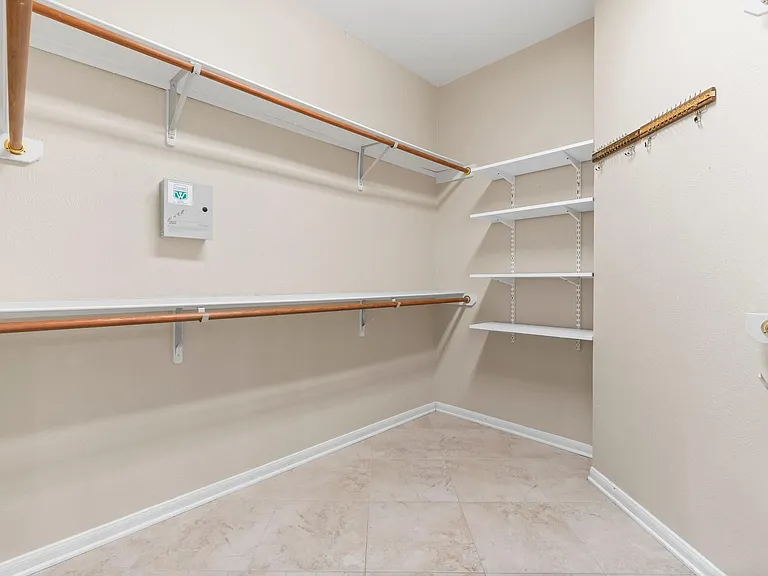 83 Terraglen Dr — Photo 21