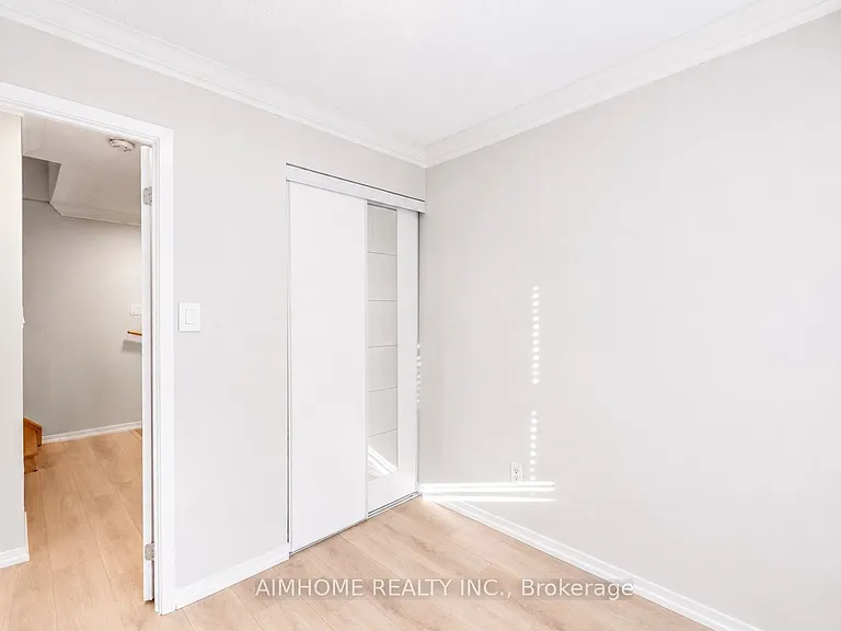 29 Frances Loring Ln #6 — Photo 21