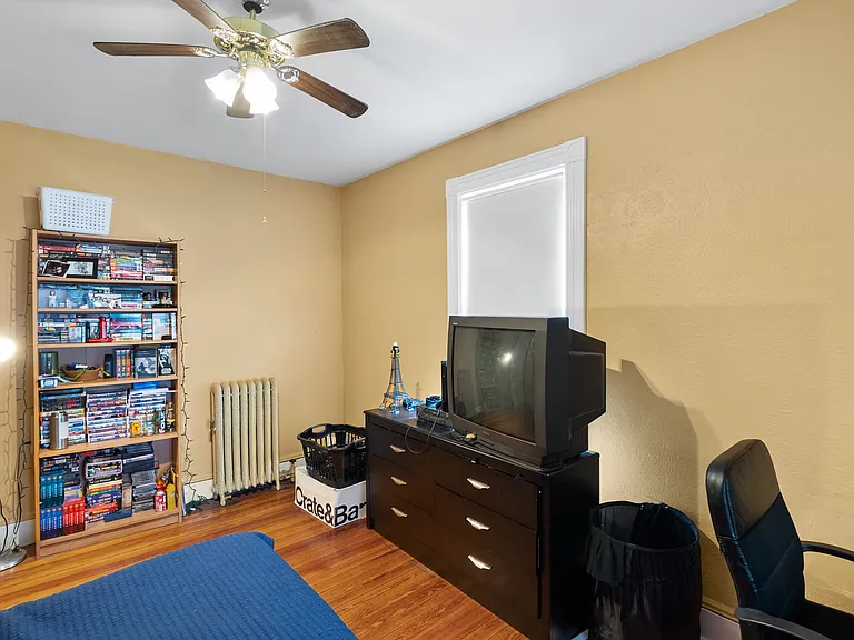 54 Chester Ave #2 — Photo 15