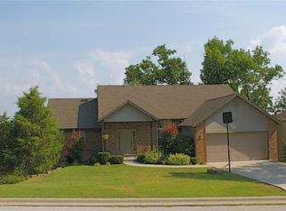 366 Summerbrooke Ln, Branson, MO 65616